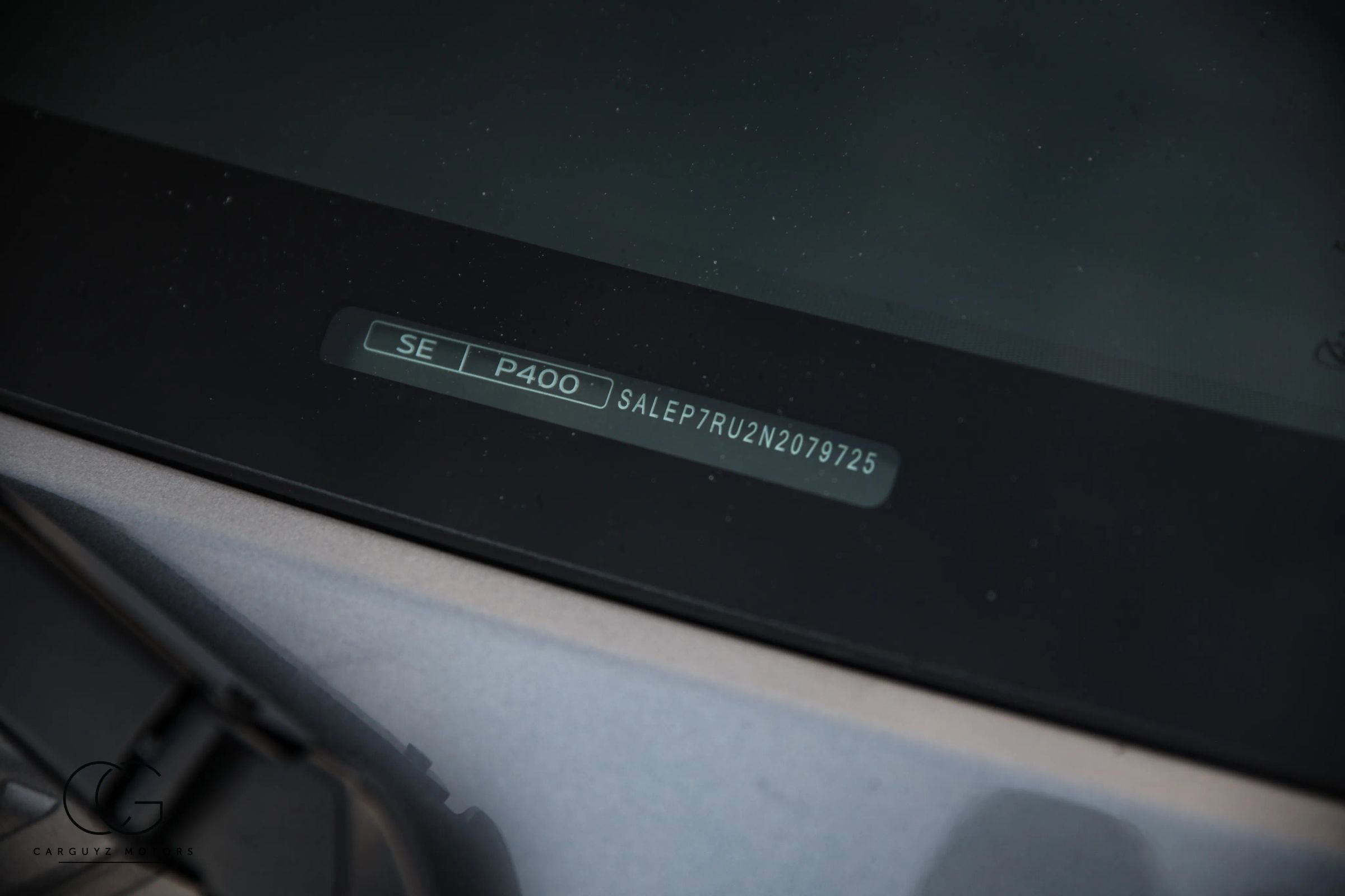 2022 Land Rover Defender 110 SE