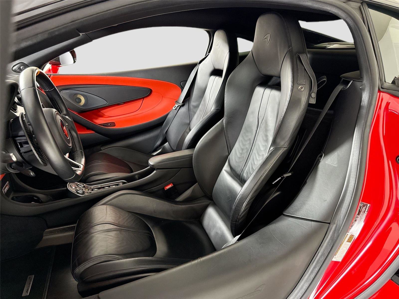 Used 2019 McLaren 600LT photo 14