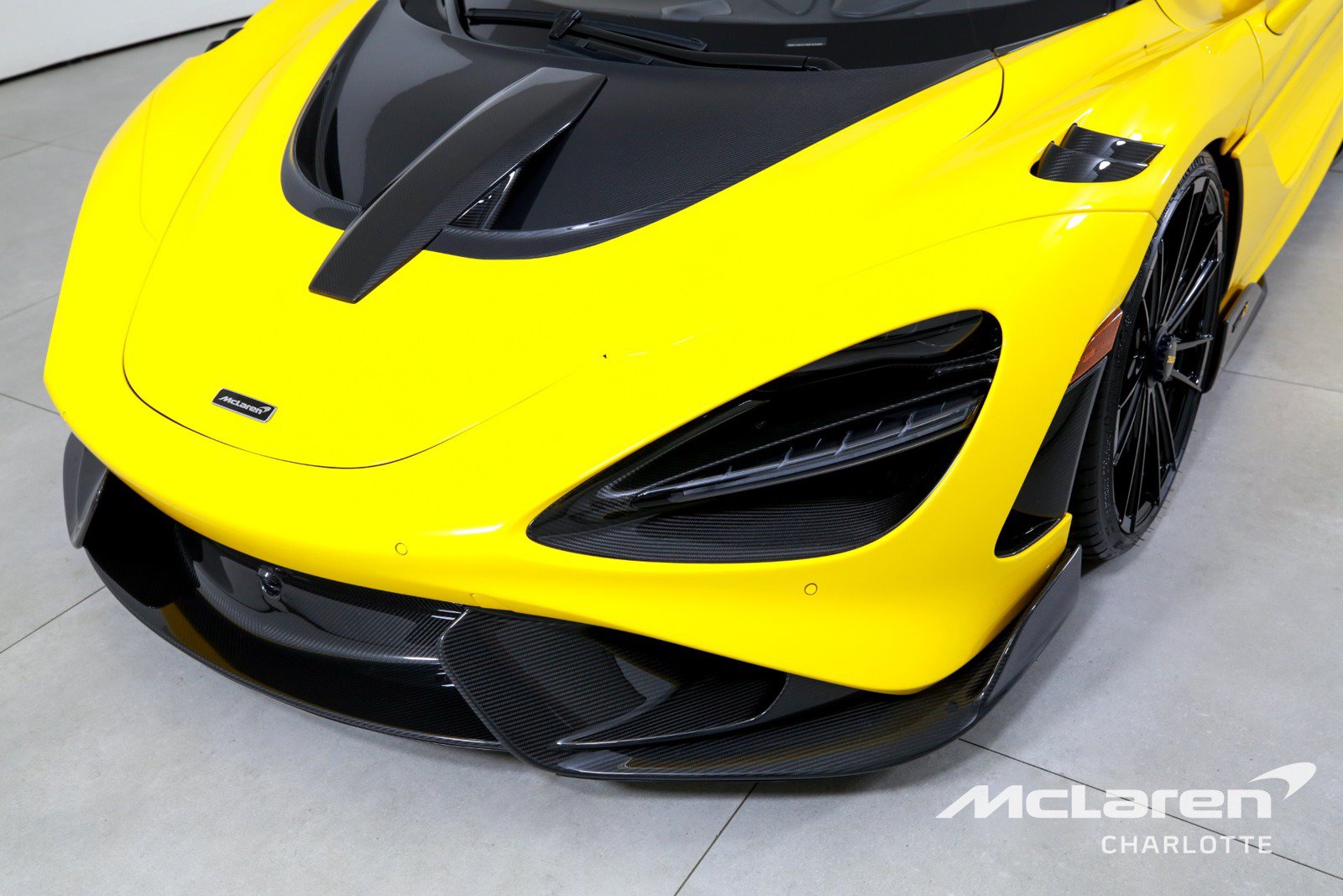 Used 2022 McLaren 765LT photo 30