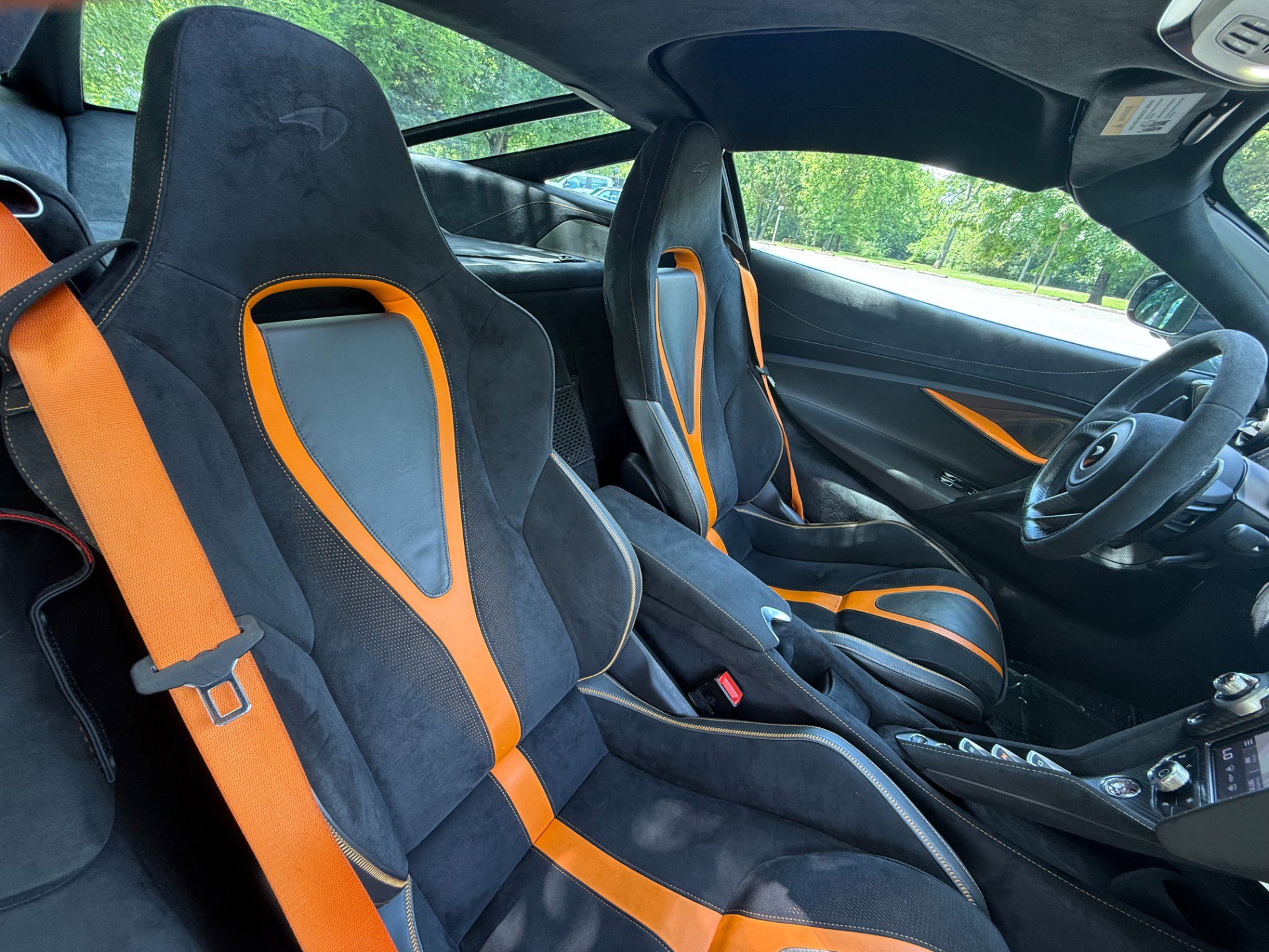 Used 2019 McLaren 720S Performance photo 27