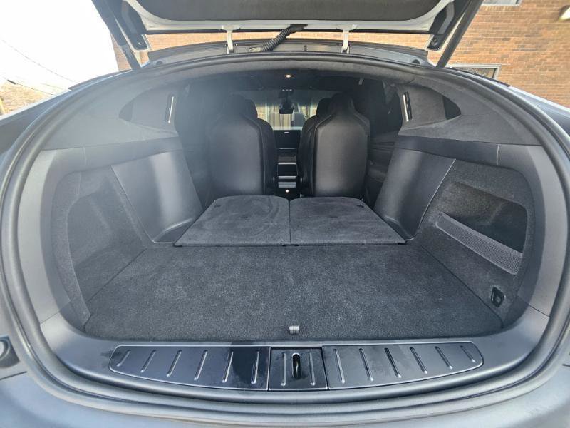 2024 Tesla Model X Plaid