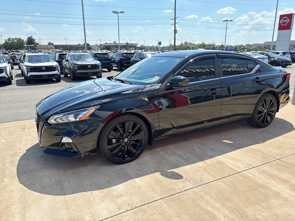 Certified 2022 Nissan Altima 2.5 SR w/ Midnight Edition Package