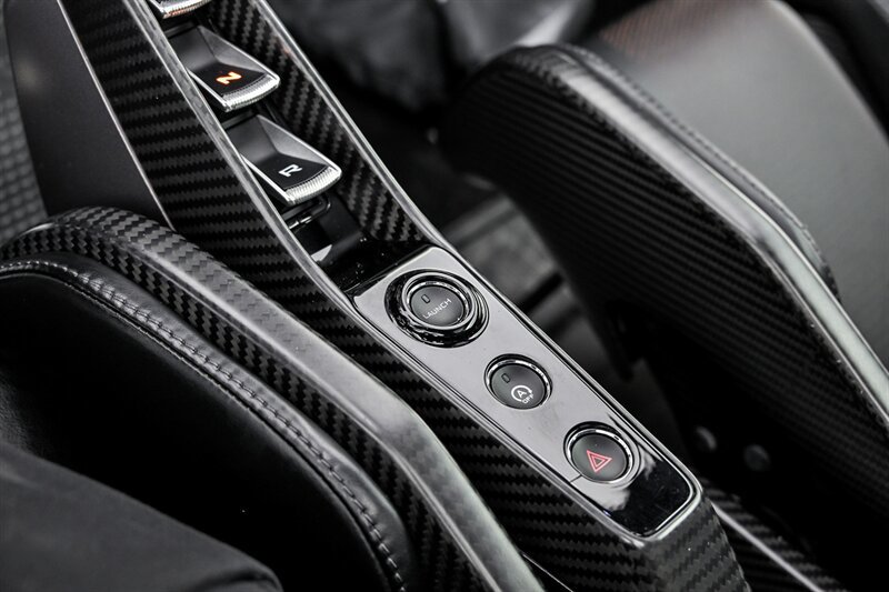 Used 2019 McLaren Senna photo 45
