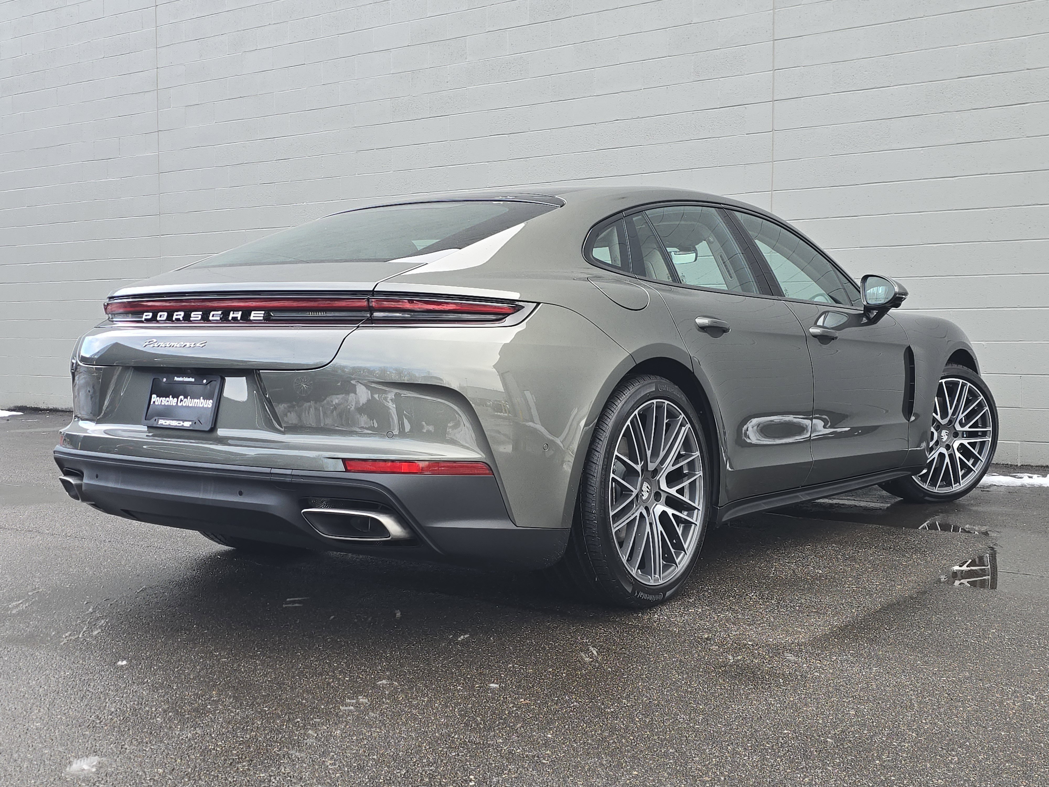 2026 Porsche Panamera 4