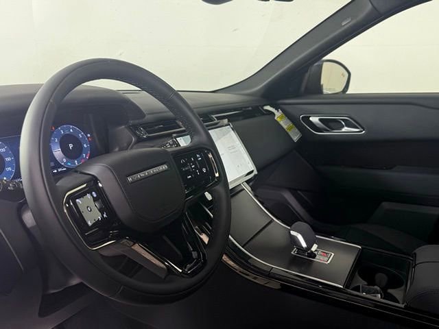 2026 Land Rover Range Rover Velar Dynamic SE