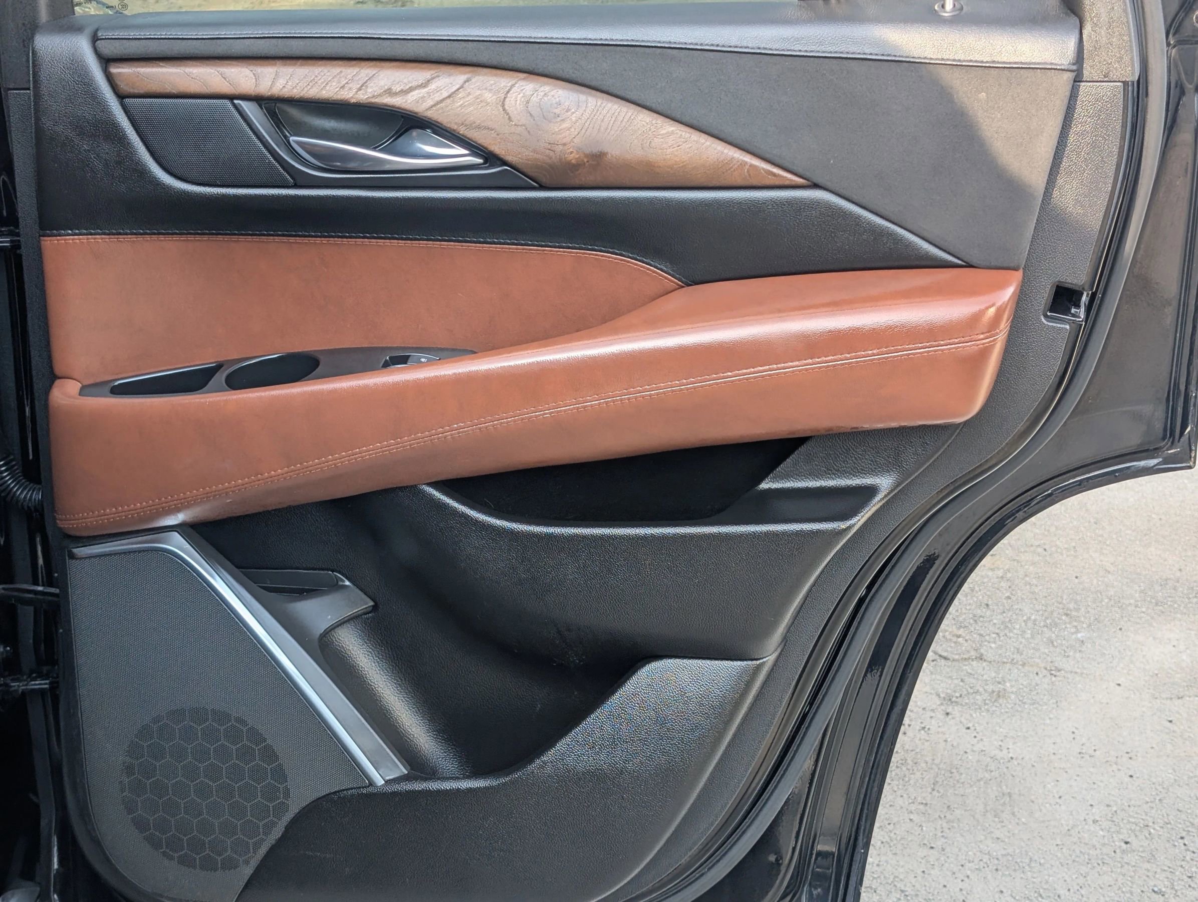 2016 Cadillac Escalade Luxury