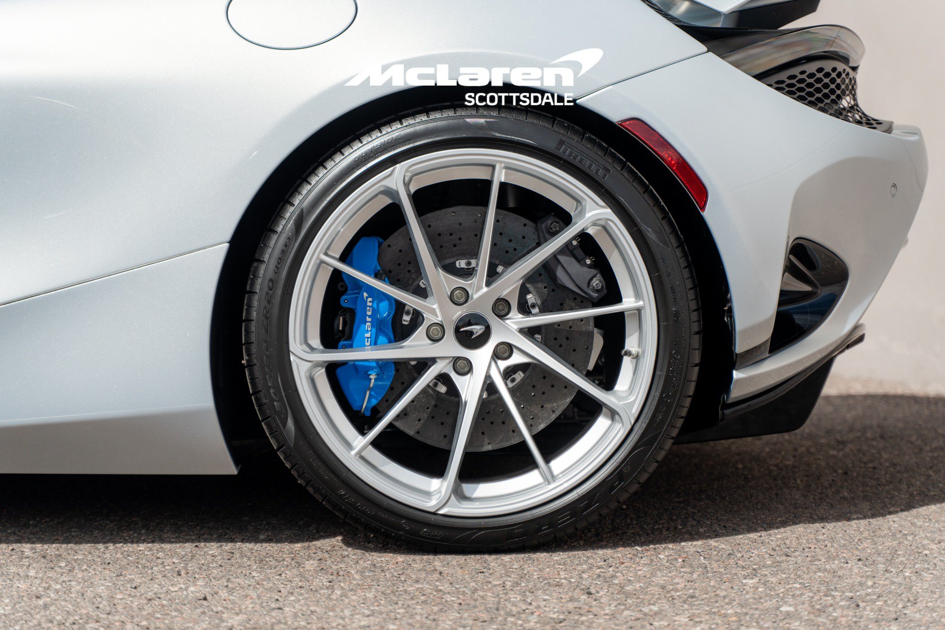 New 2026 McLaren 750S photo 28