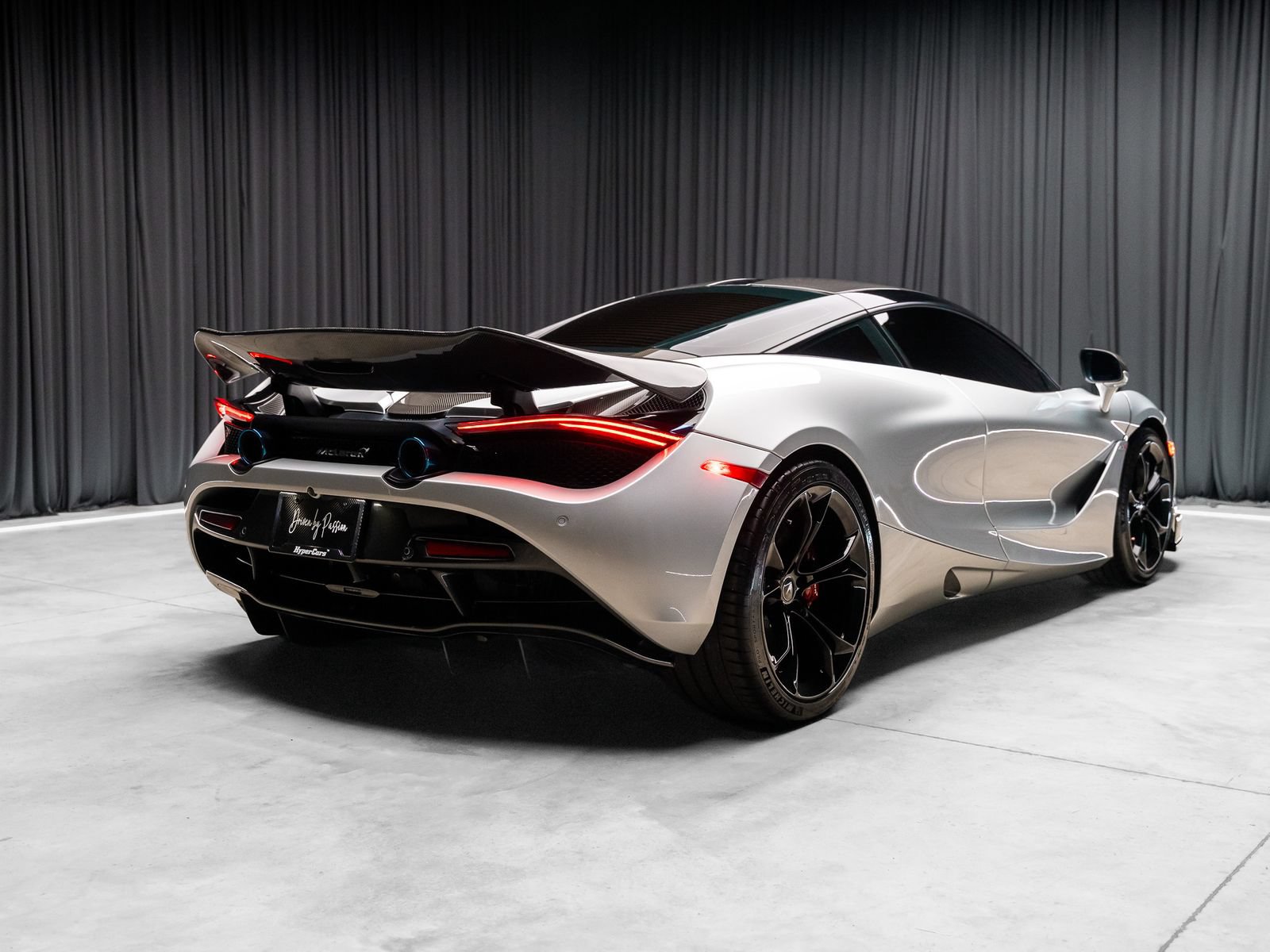 Used 2019 McLaren 720S photo 38