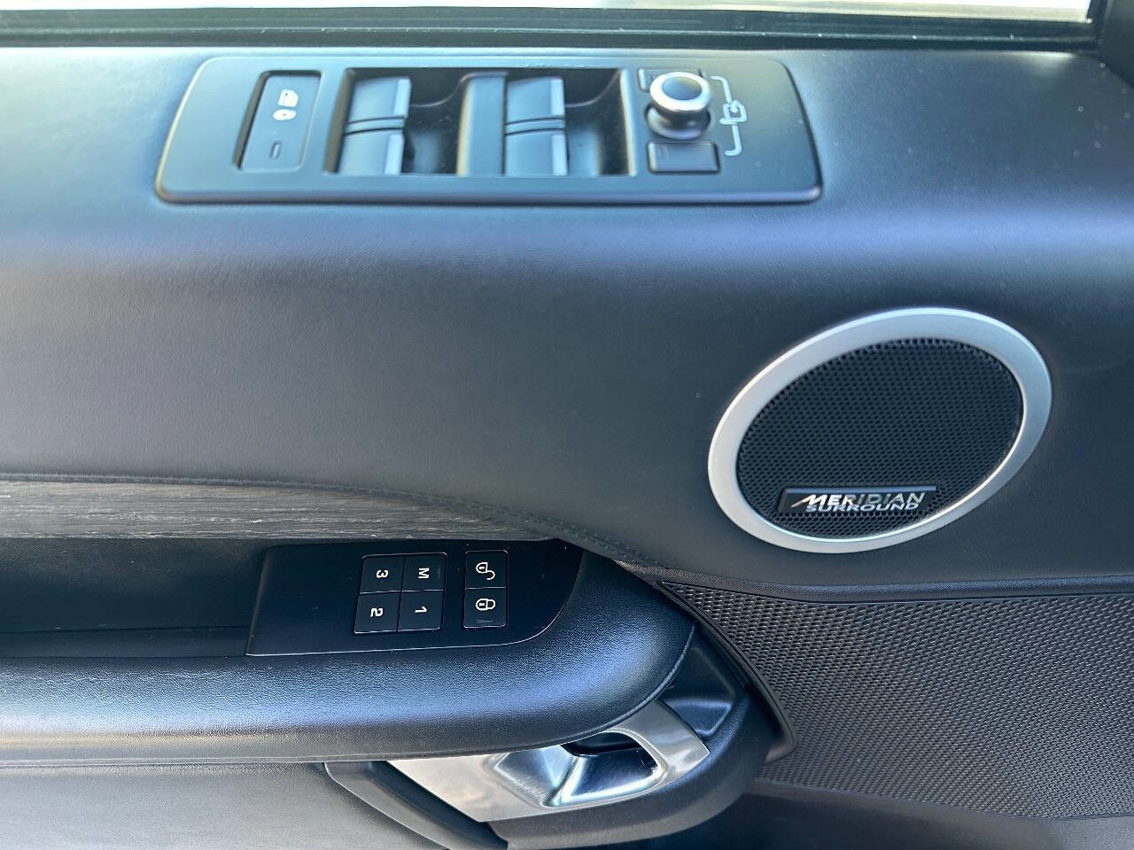 2017 Land Rover Discovery HSE Luxury