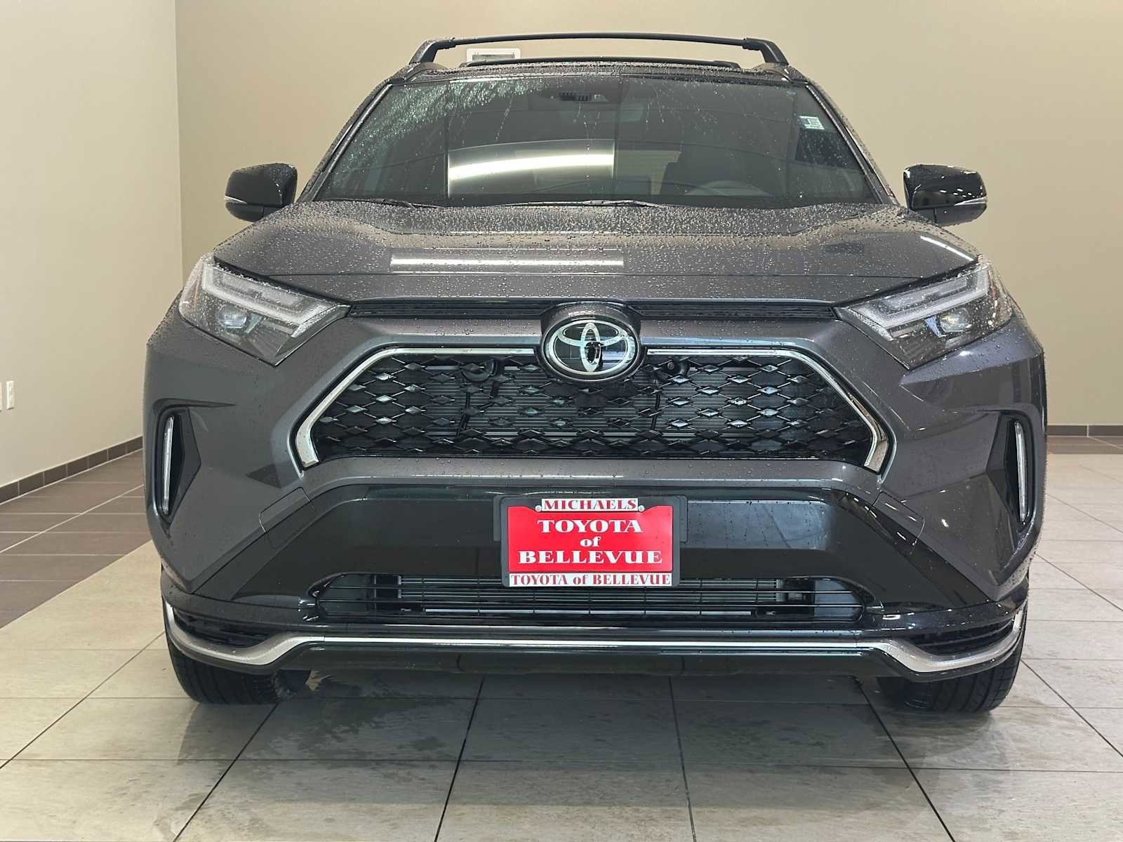 2025 Toyota RAV4 XSE