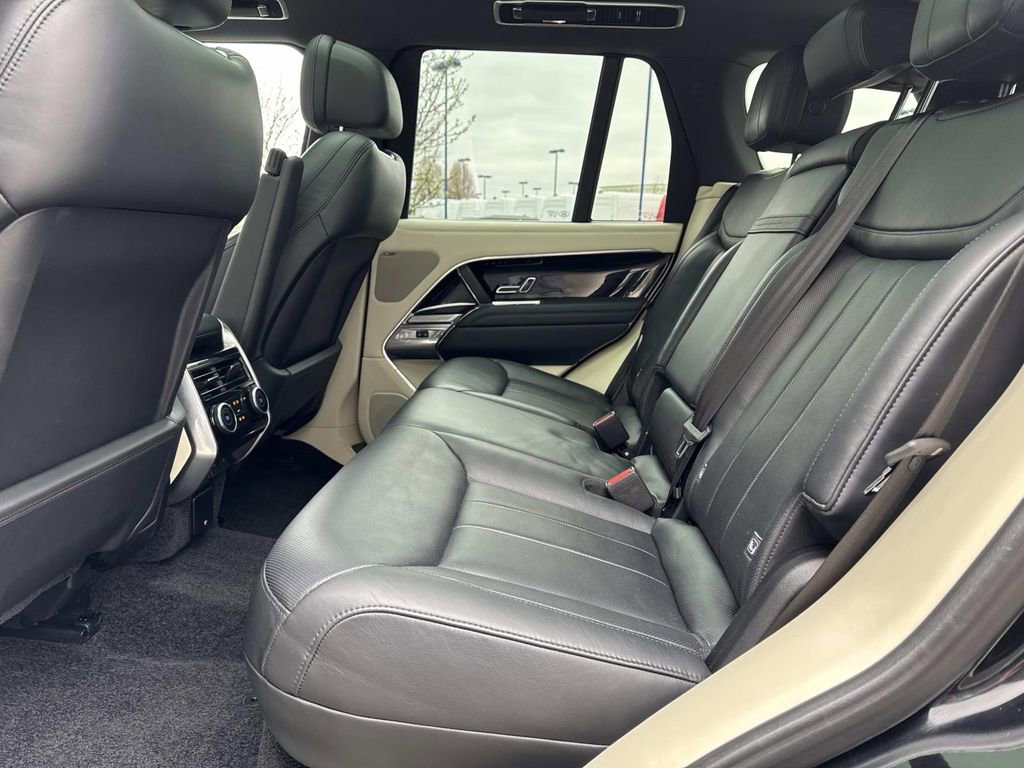 2023 Land Rover Range Rover SE