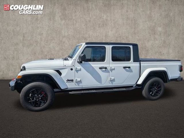 2022 Jeep Gladiator Sport