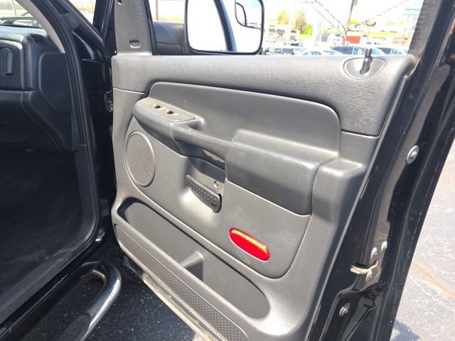 2004 Dodge Ram 2500 Truck SLT