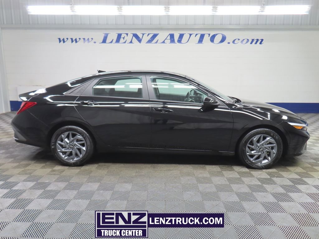 Used 2024 Hyundai Elantra SEL