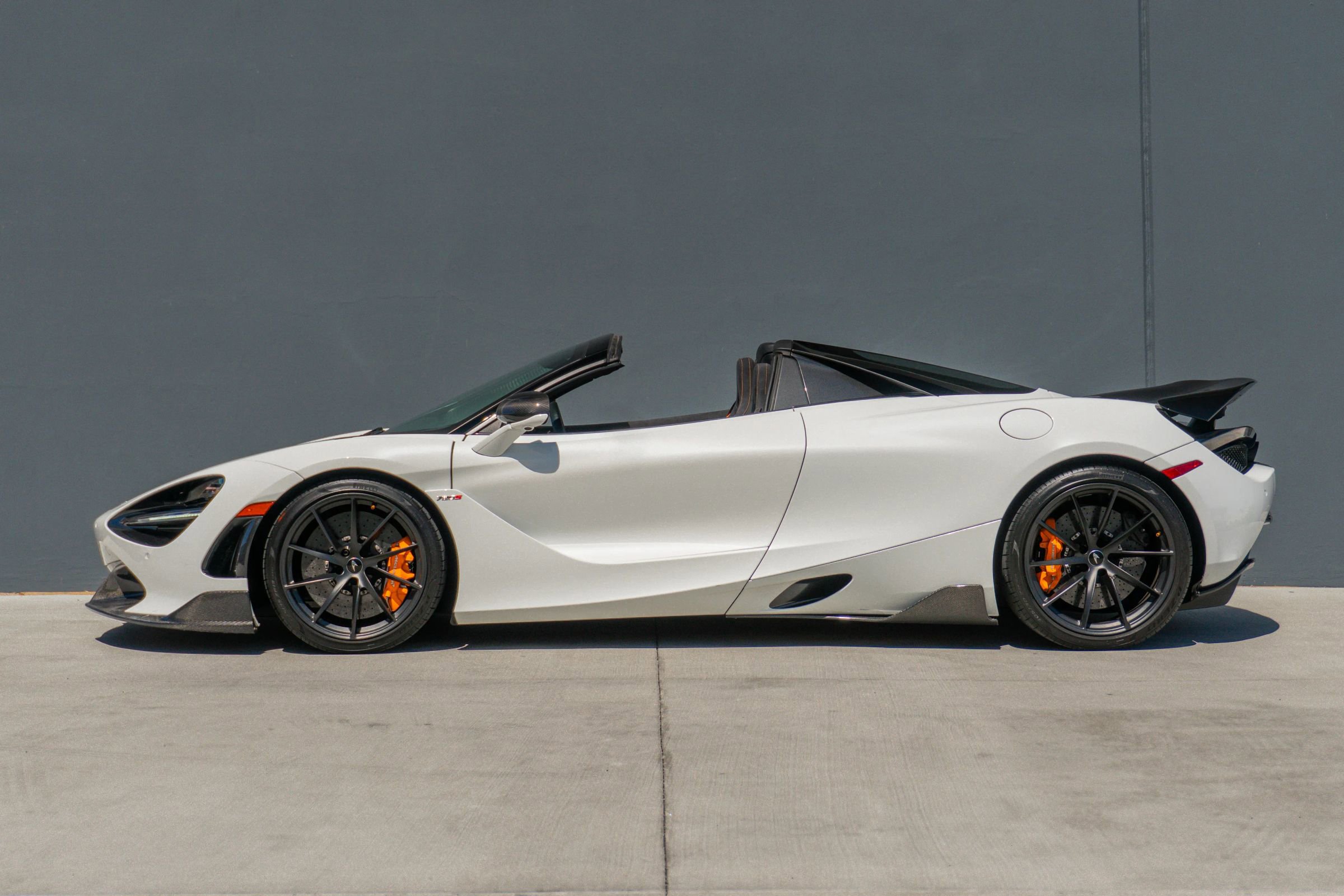 Used 2021 McLaren 720S Spider photo 12