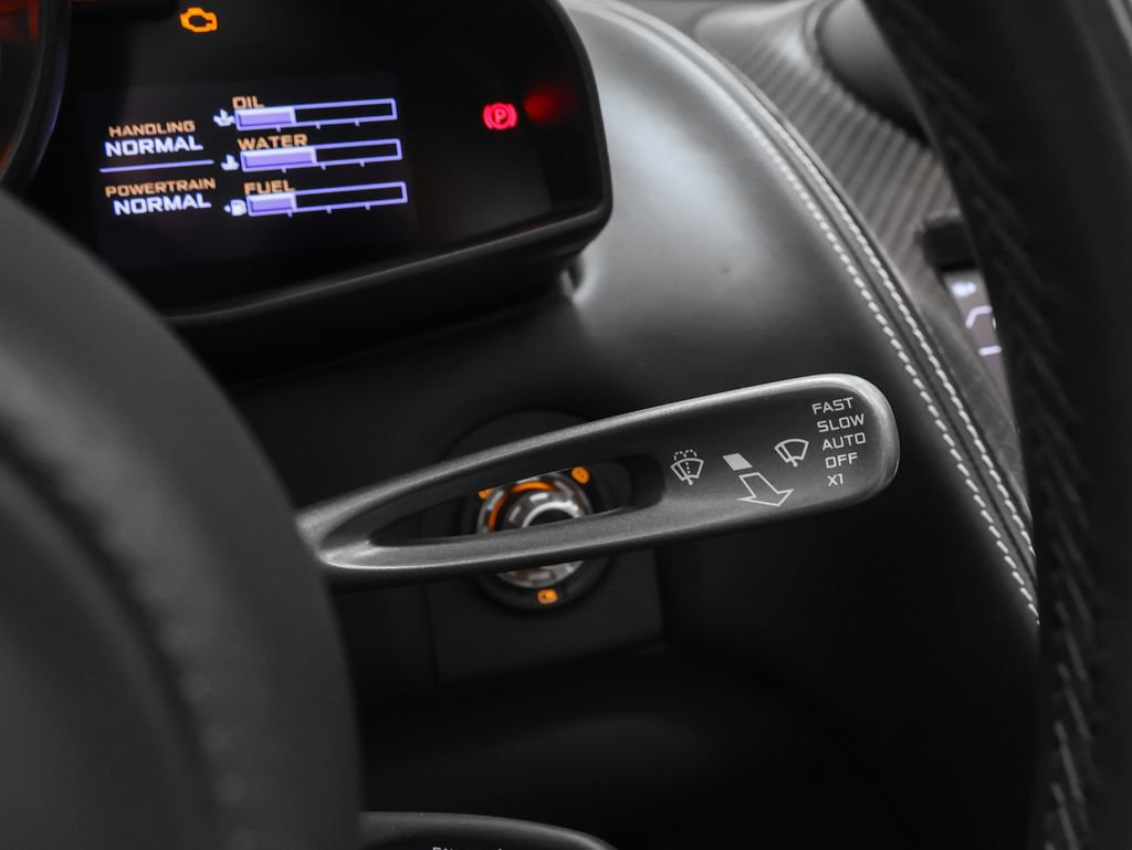 Used 2016 McLaren 675LT Spider photo 57