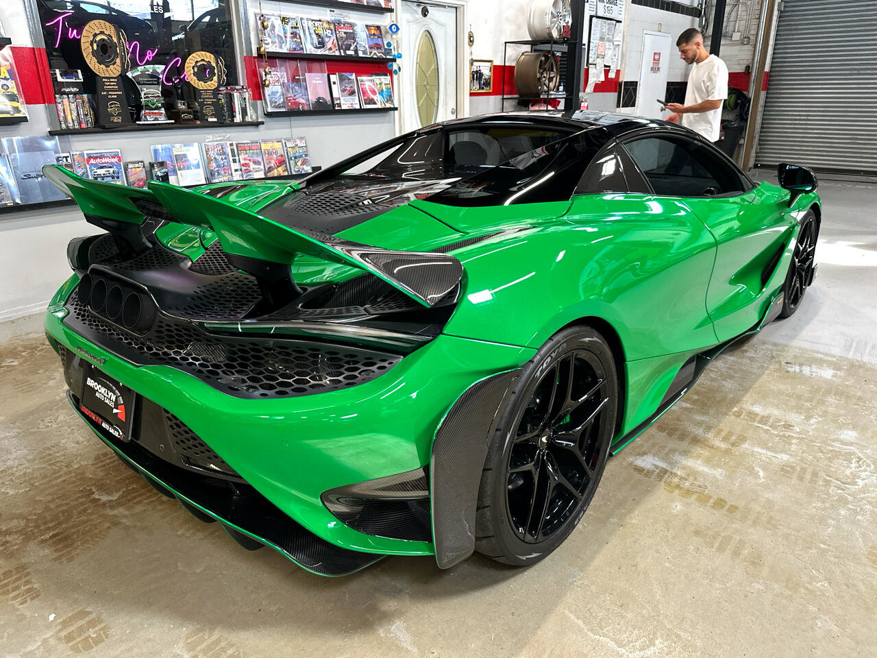 Used 2022 McLaren 765LT photo 58