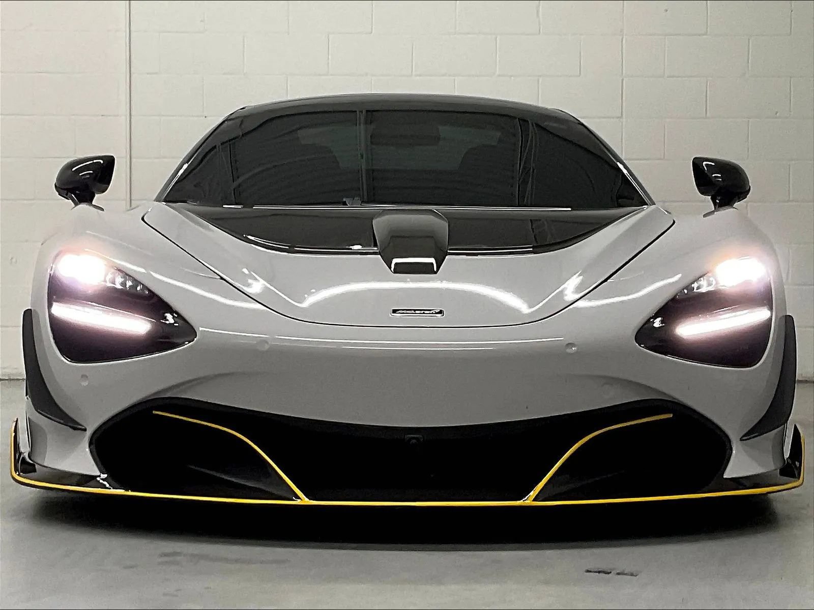 Used 2019 McLaren 720S Performance photo 4