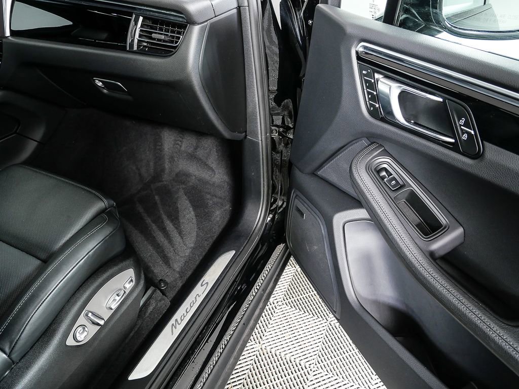 2023 Porsche Macan S