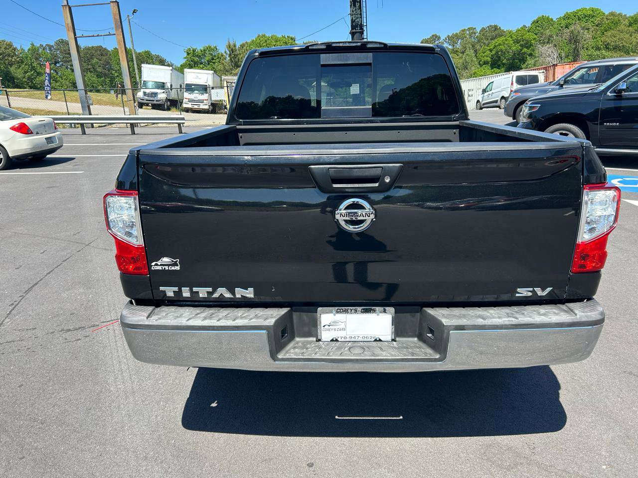 2017 Nissan Titan SV