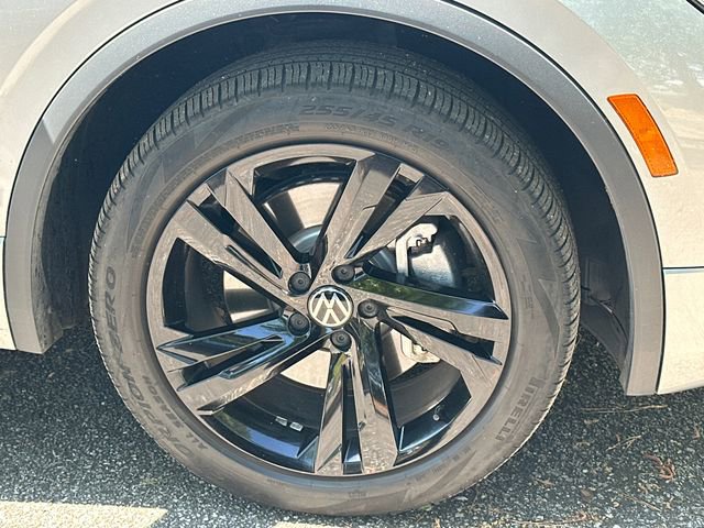2023 Volkswagen Tiguan SE R-Line