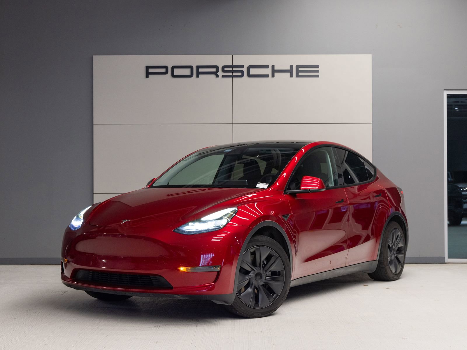 2024 Tesla Model Y 2WD