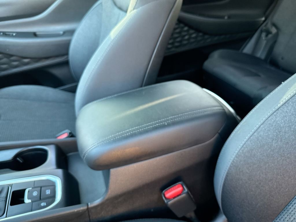 2020 Hyundai Santa Fe SE