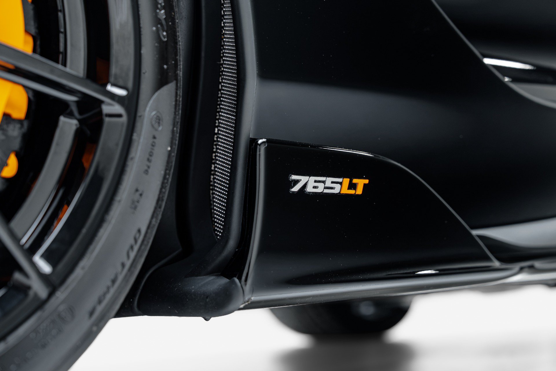 Used 2022 McLaren 765LT photo 39