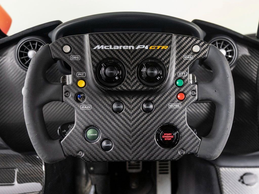 Used 2015 McLaren P1 photo 14