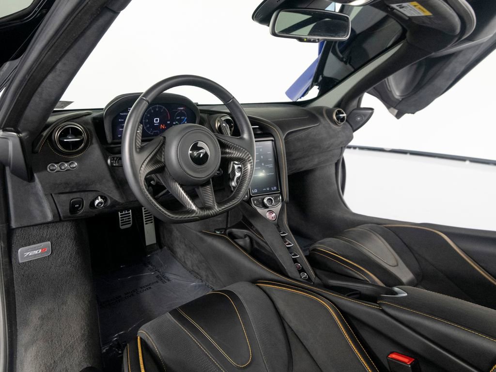 Used 2021 McLaren 720S Performance photo 15