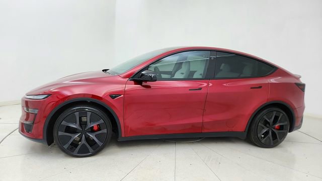 2026 Tesla Model Y Performance