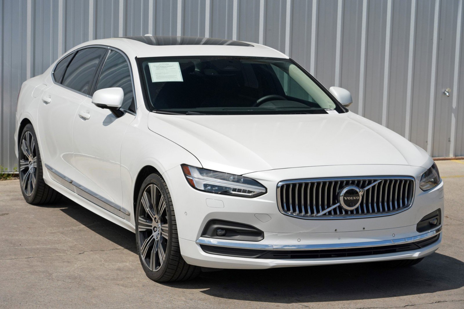 2023 Volvo S90 B6 Plus