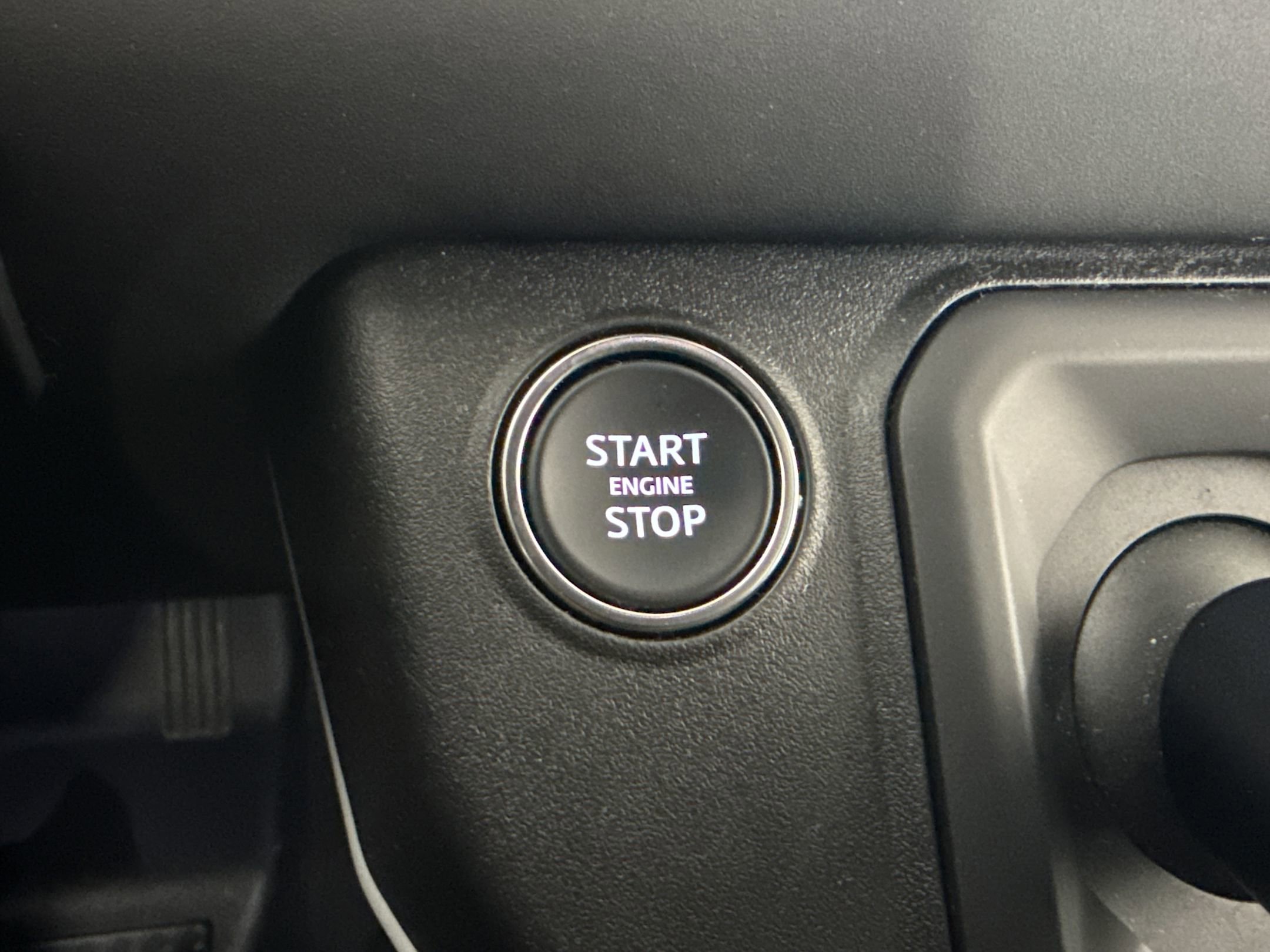 2024 Land Rover Defender 110 S