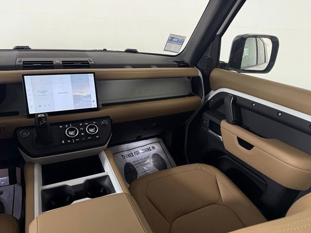 2025 Land Rover Defender 110 S
