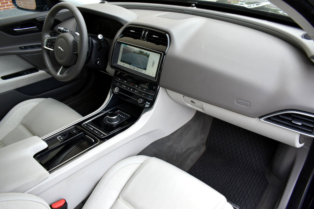 2019 Jaguar XE Prestige