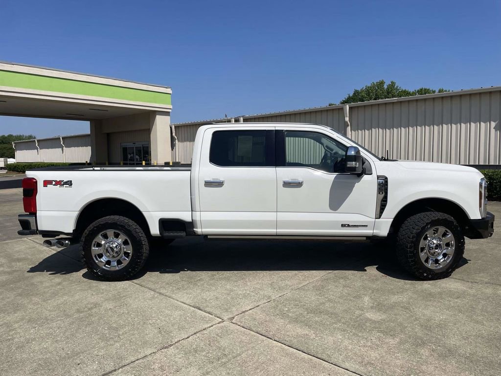 2025 Ford F350 Lariat