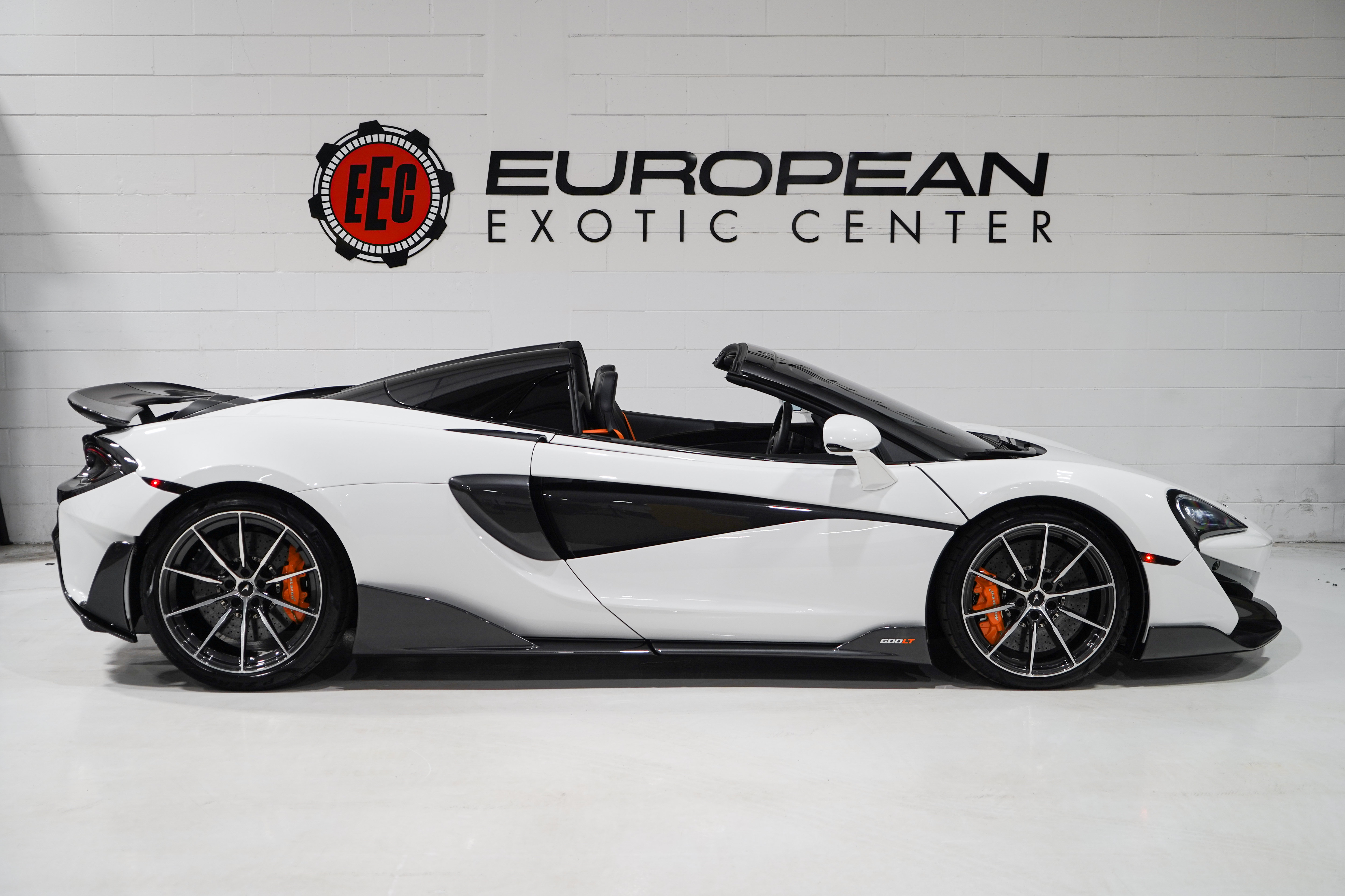Used 2020 McLaren 600LT Spider photo 7