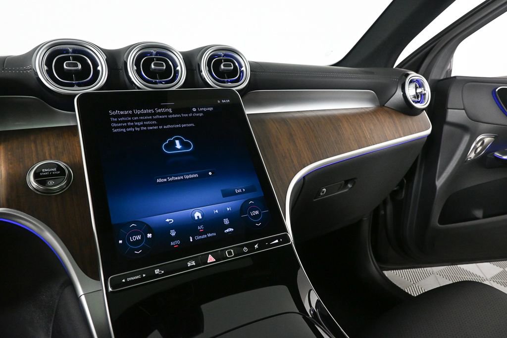 2025 Mercedes-Benz GLC 300 4MATIC