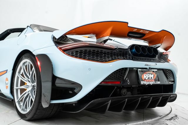 Used 2022 McLaren 765LT photo 14