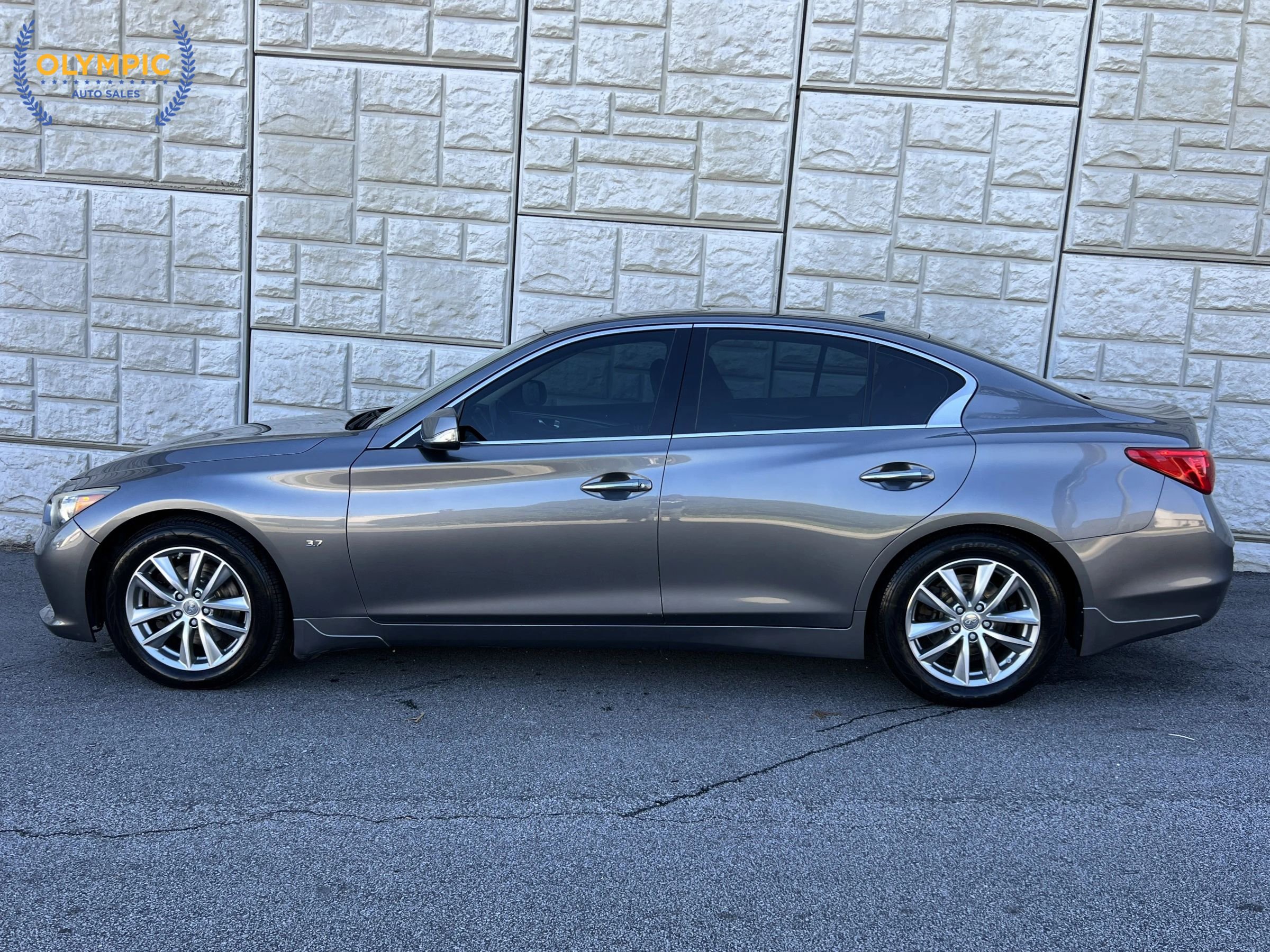 2014 INFINITI Q50 Premium