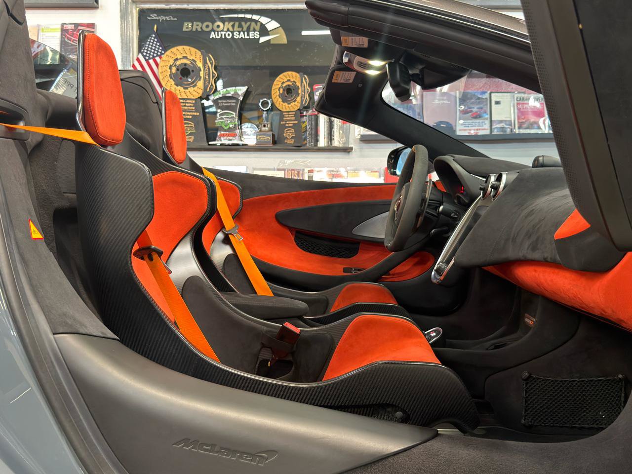 Used 2020 McLaren 600LT Spider photo 31