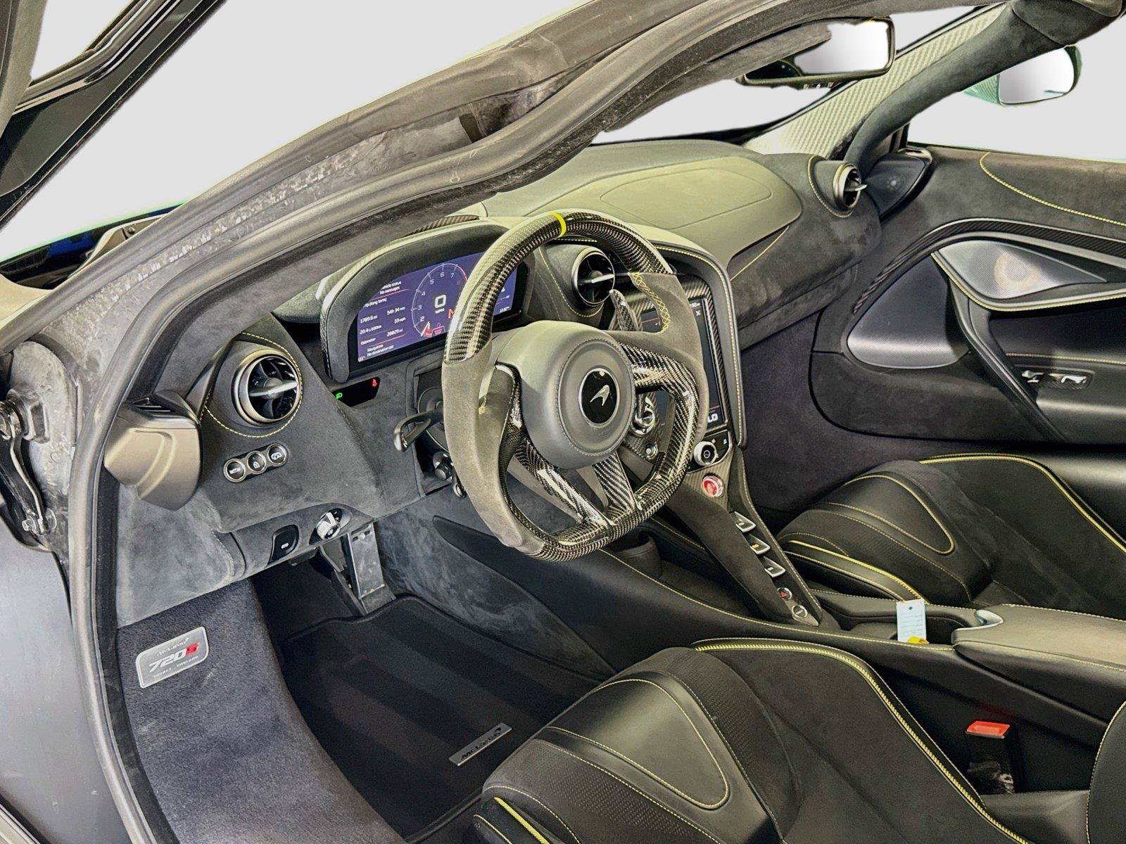 Used 2021 McLaren 720S Performance photo 13