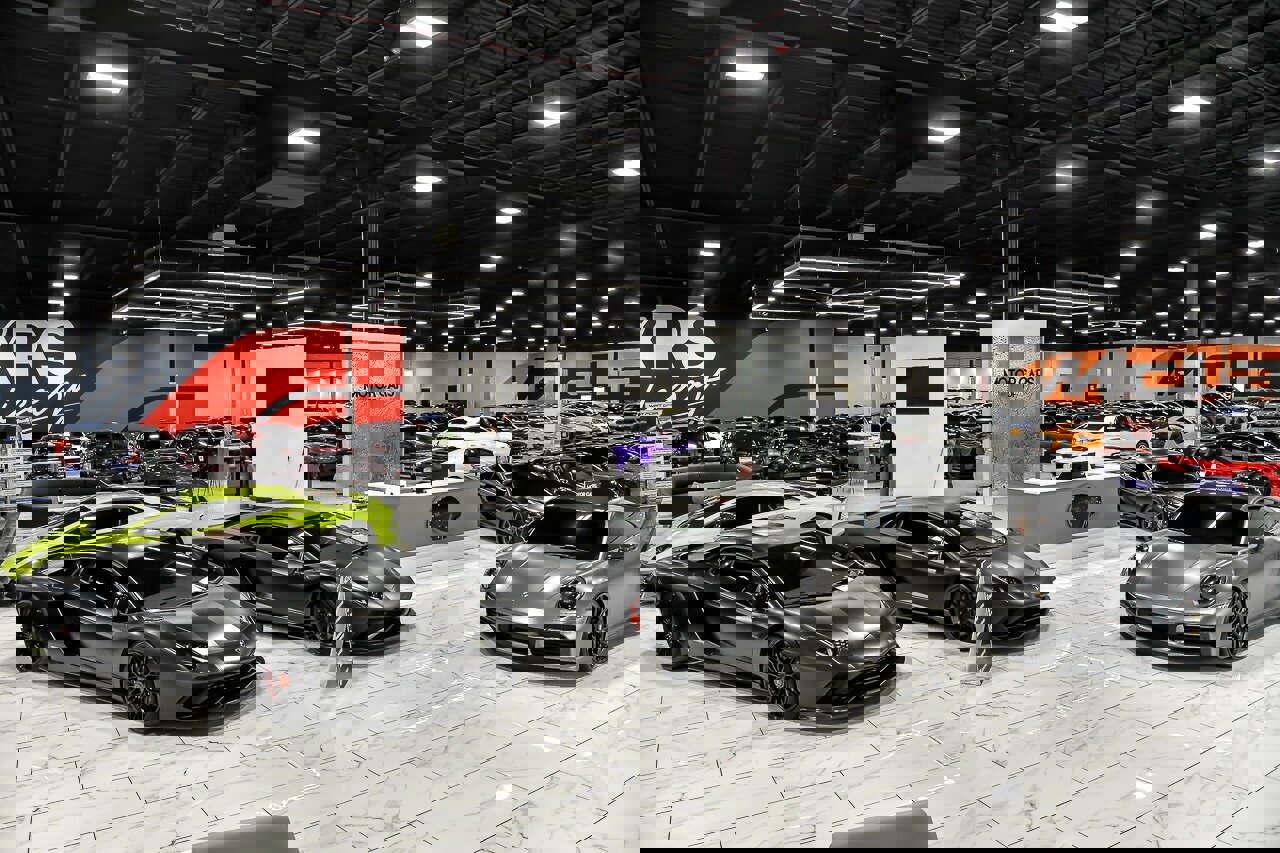 Used 2018 McLaren 720S photo 2