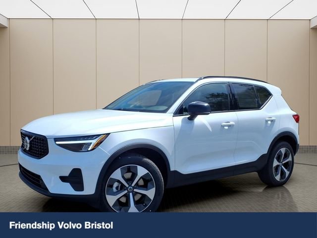 New 2026 Volvo XC40 B5 Core