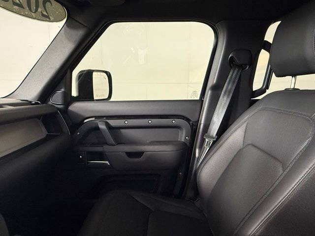 2025 Land Rover Defender 110 S
