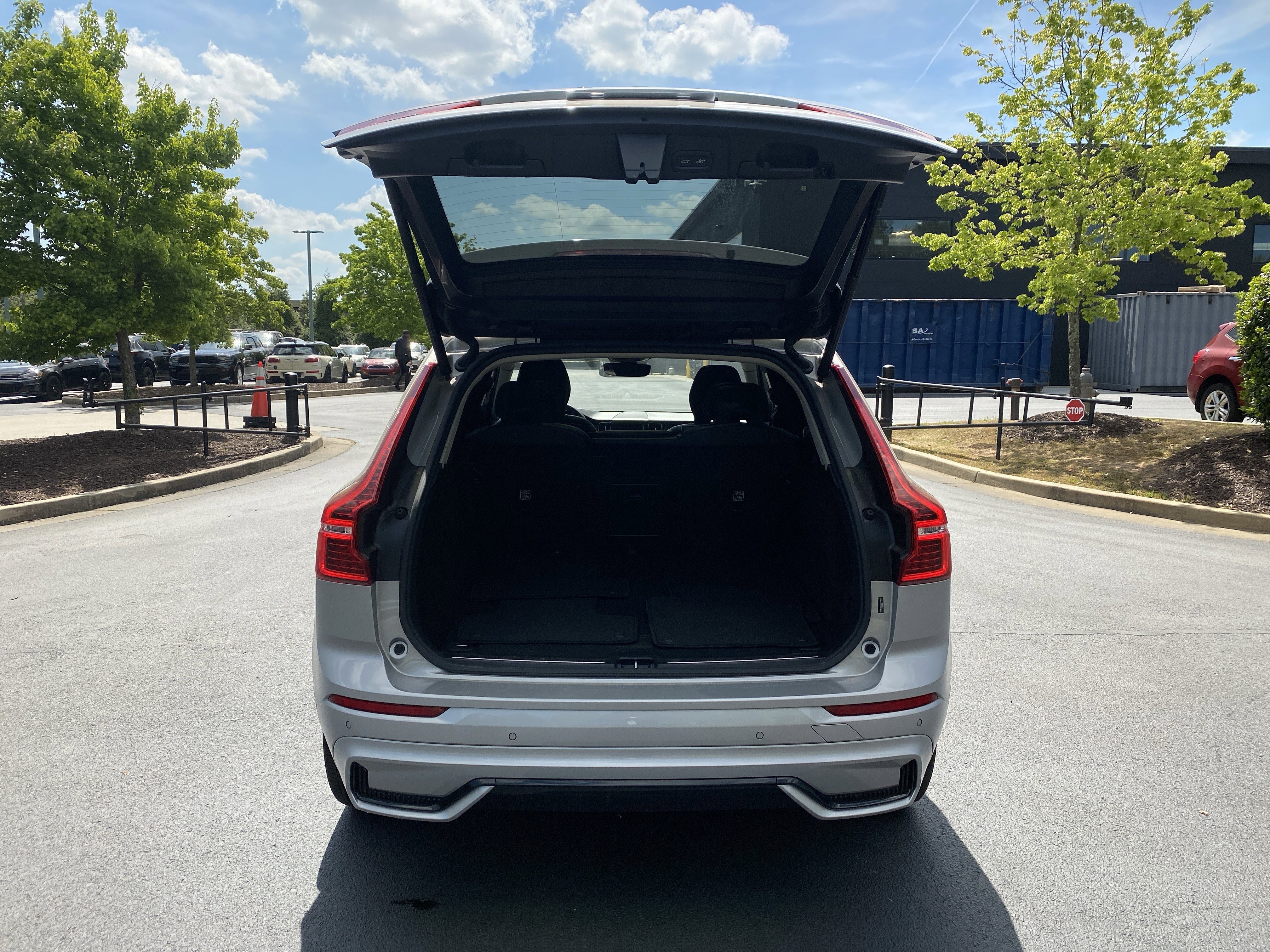 2025 Volvo XC60 B5 Plus