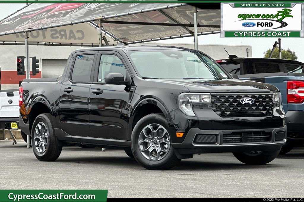 New 2025 Ford Maverick XLT w/ Equipment Group 301A