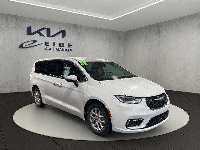 Used 2023 Chrysler Pacifica Touring-L