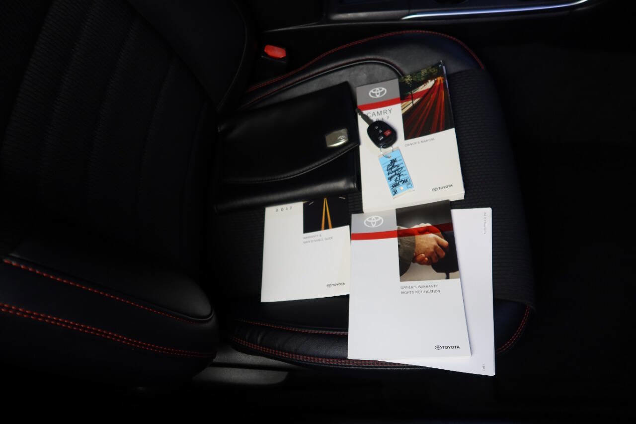 2017 Toyota Camry SE