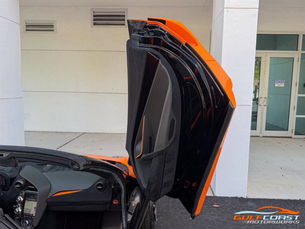Used 2022 McLaren 720S Performance photo 35